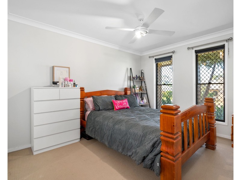 10 Hoskins Drive, Wellington Point QLD 4160