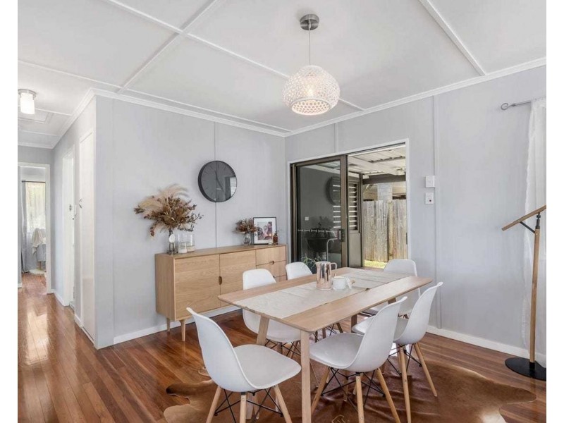 86 Roseneath Parade, Wynnum West QLD 4178