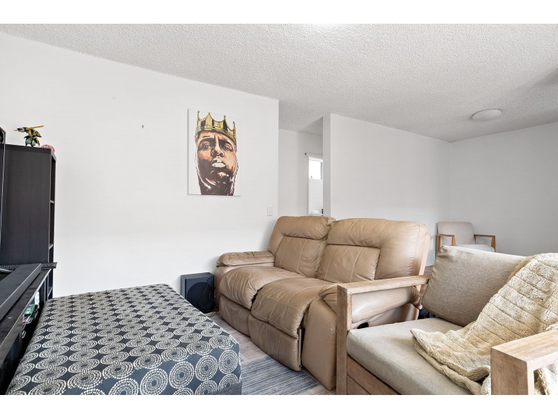 2/235 Cavendish Road, Coorparoo QLD 4151