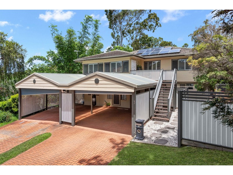 3 Wollombi Place, Holland Park QLD 4121