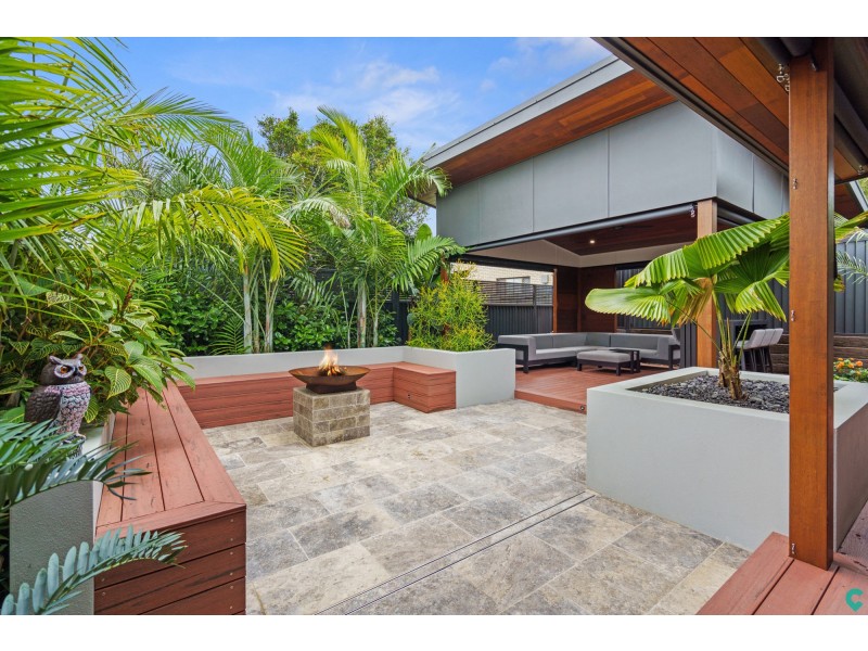 24 Bankside Street, Nathan QLD 4111