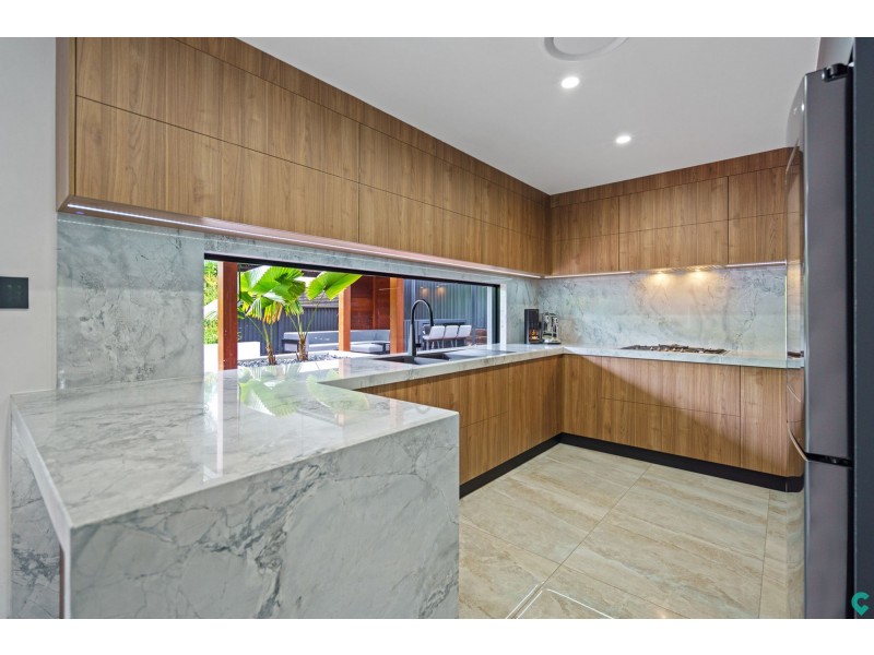 24 Bankside Street, Nathan QLD 4111