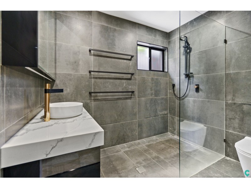 24 Bankside Street, Nathan QLD 4111