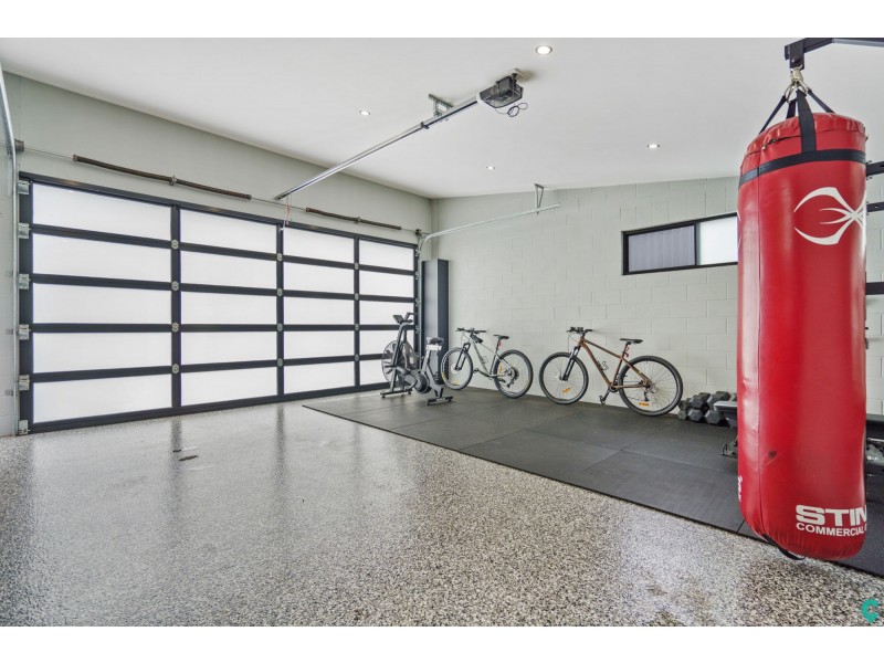 24 Bankside Street, Nathan QLD 4111