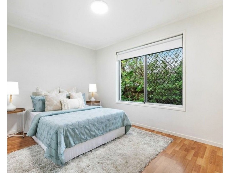 585 Cavendish Road, Coorparoo QLD 4151