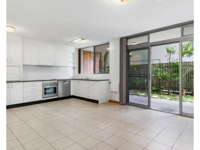 2/119 Ryan Street, West End QLD 4101
