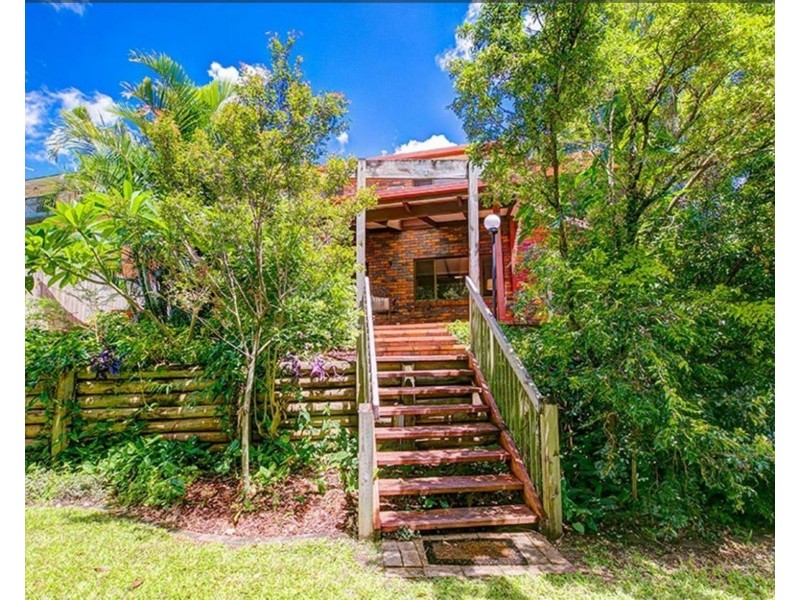 19 Dalton Street, Yeronga QLD 4104