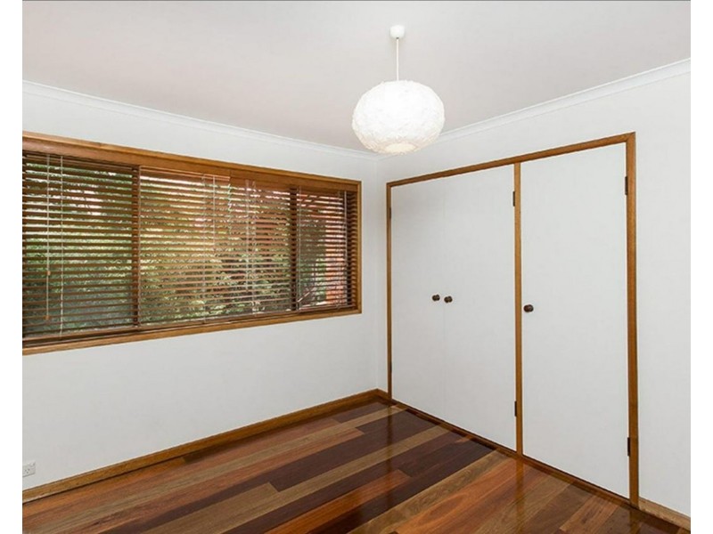 19 Dalton Street, Yeronga QLD 4104