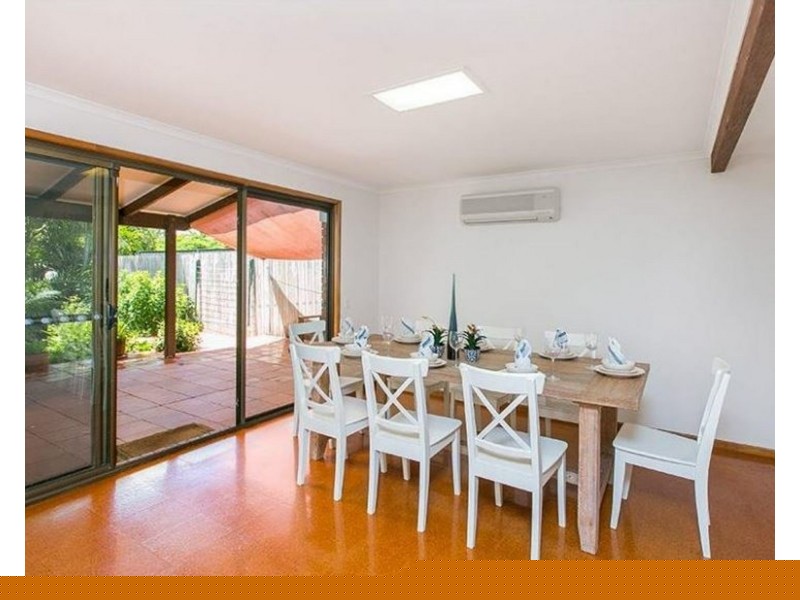 19 Dalton Street, Yeronga QLD 4104