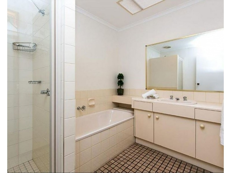 19 Dalton Street, Yeronga QLD 4104