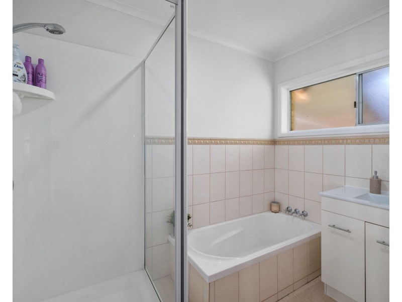 85 Greenmeadow Road, Mansfield QLD 4122