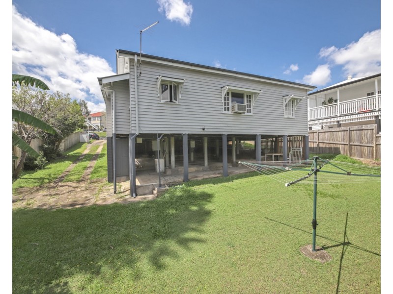 52 Power Street, Norman Park QLD 4170