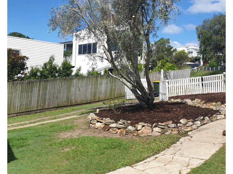 52 Power Street, Norman Park QLD 4170