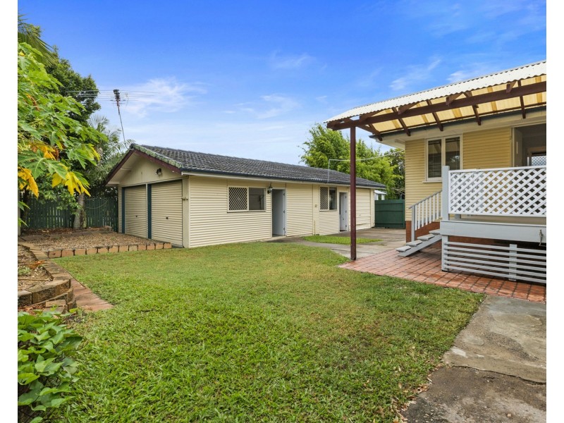 14 Meyrick St, Cannon Hill QLD 4170