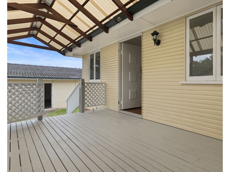 14 Meyrick St, Cannon Hill QLD 4170