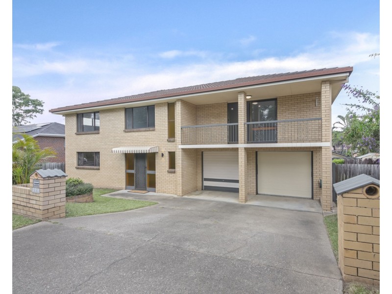 101 Meadowlands Road, Carindale QLD 4152