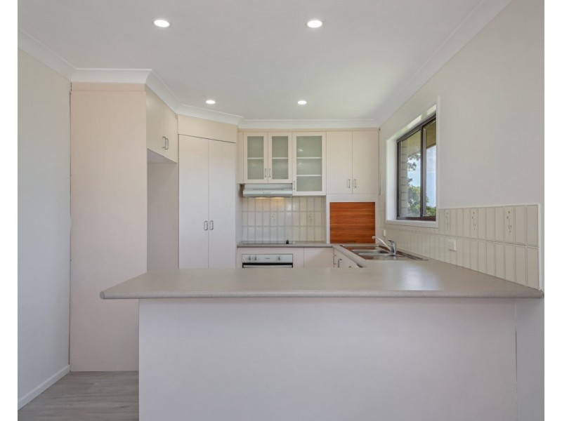 101 Meadowlands Road, Carindale QLD 4152