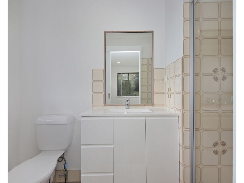 101 Meadowlands Road, Carindale QLD 4152