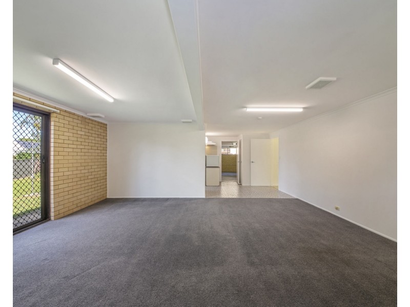 101 Meadowlands Road, Carindale QLD 4152