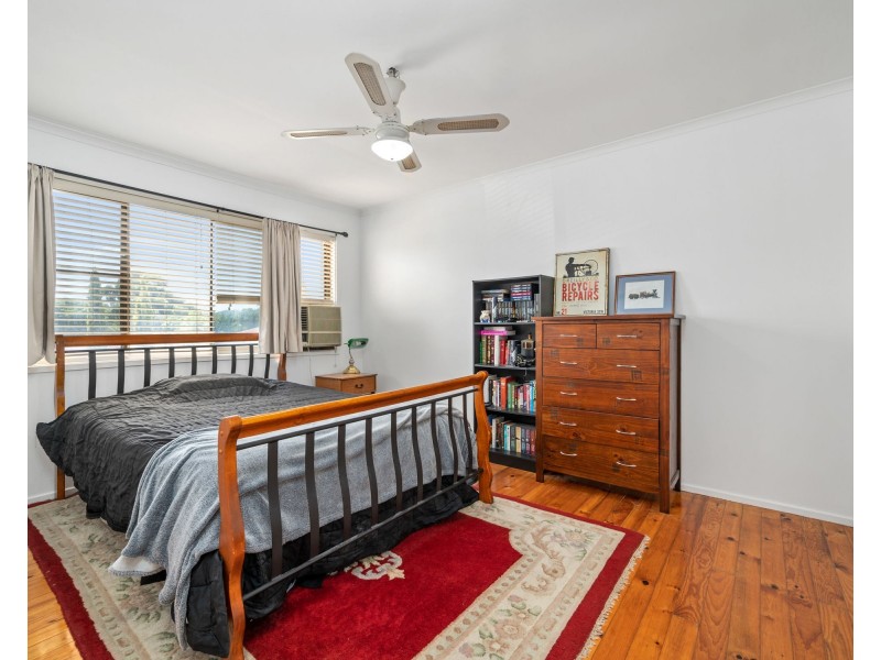 11 Kandanga St, Eight Mile Plains QLD 4113