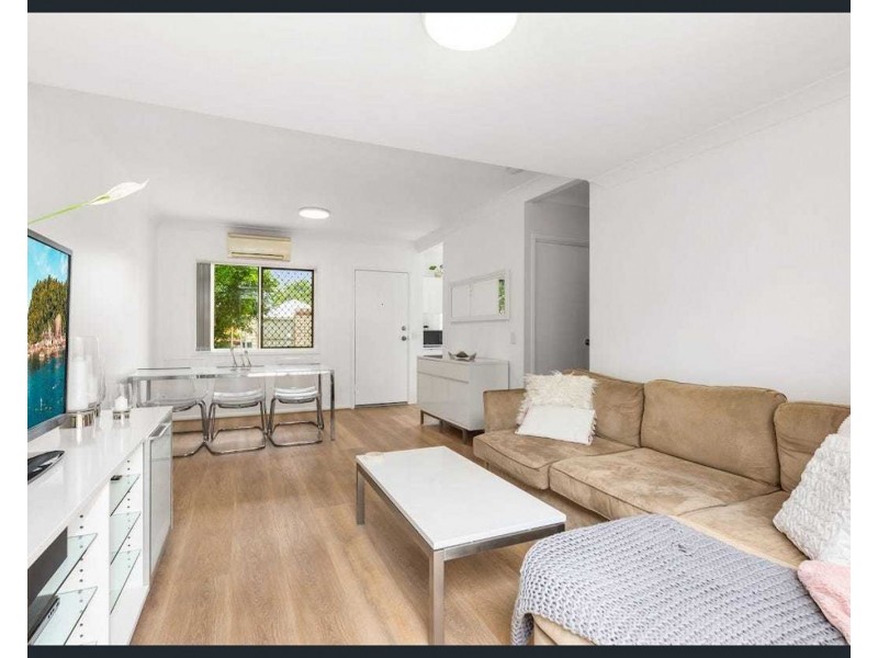 6/180 Seville Rd, Holland Park QLD 4121