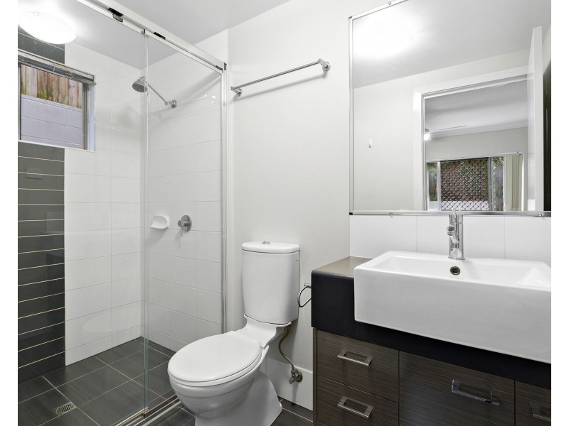 2/37 Palmer Street, Greenslopes QLD 4120