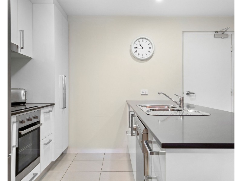 2/37 Palmer Street, Greenslopes QLD 4120