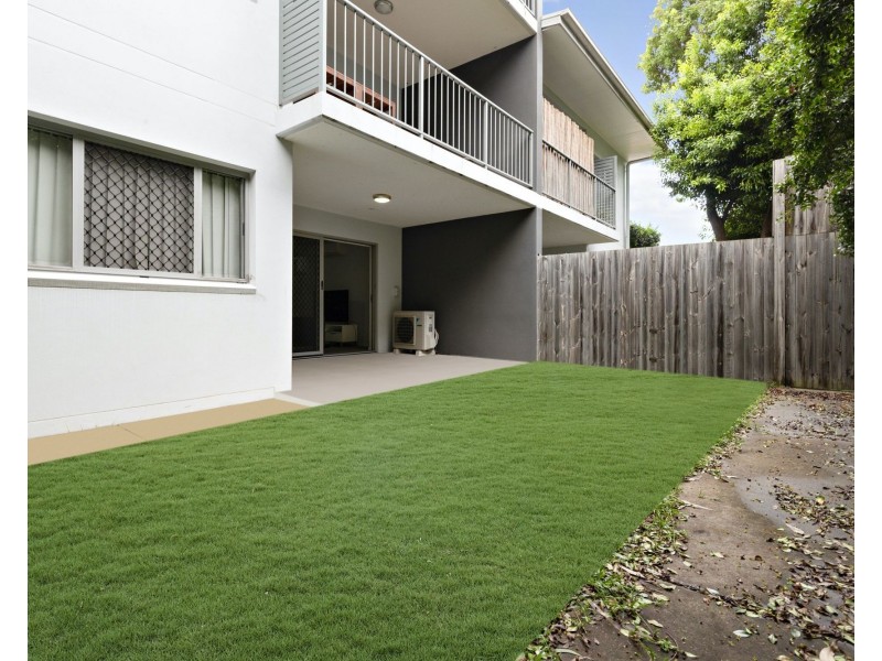 2/37 Palmer Street, Greenslopes QLD 4120