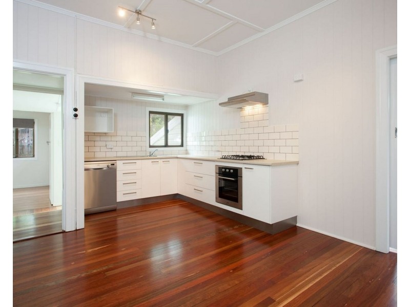 5 Nellie Street, Camp Hill QLD 4152