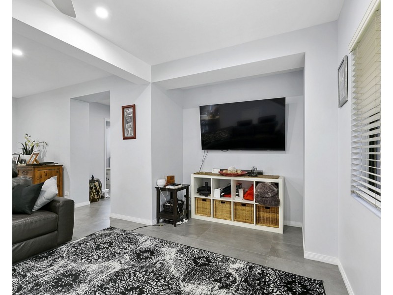 15 Edgehill Street, Nathan QLD 4111