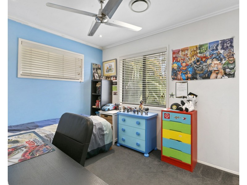 15 Edgehill Street, Nathan QLD 4111