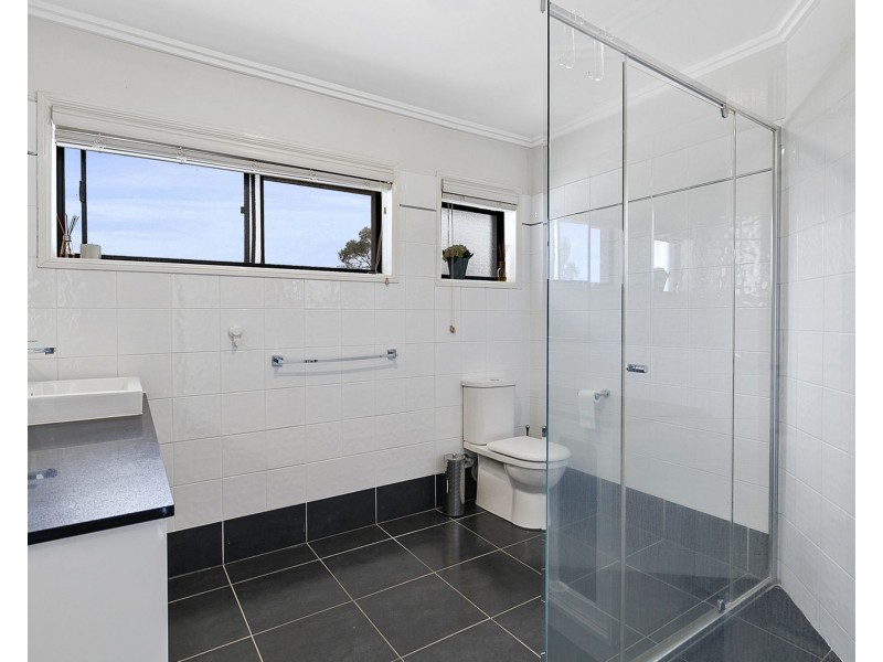 15 Edgehill Street, Nathan QLD 4111