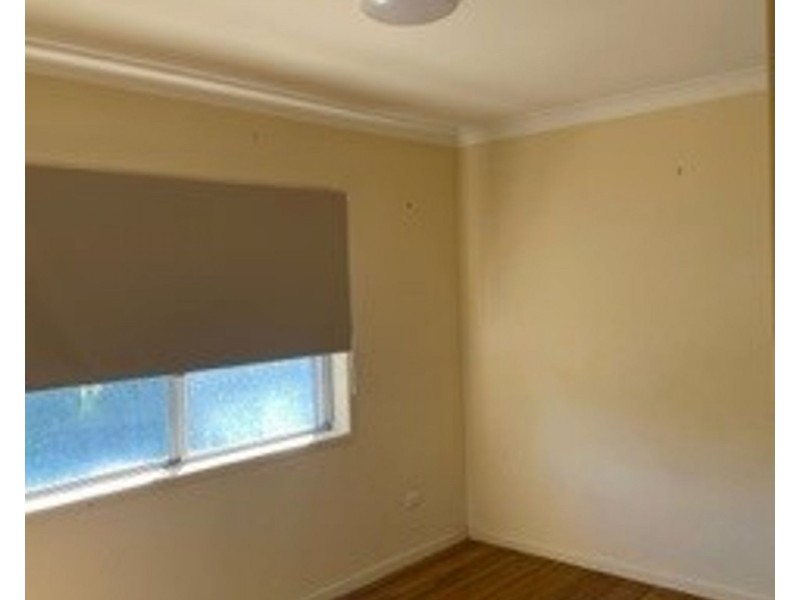 196 Broadwater Rd, Mansfield QLD 4122