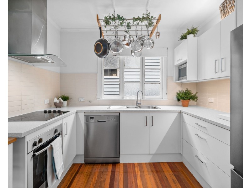 2/304 Lutwyche Road, Windsor QLD 4030