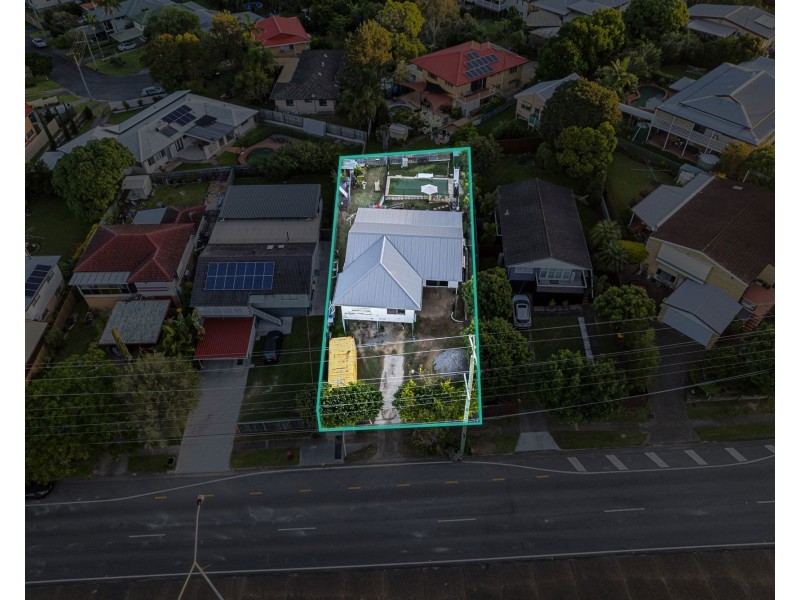 1572 Creek Road, Carina QLD 4152