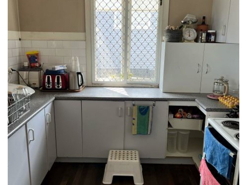 1572 Creek Road, Carina QLD 4152