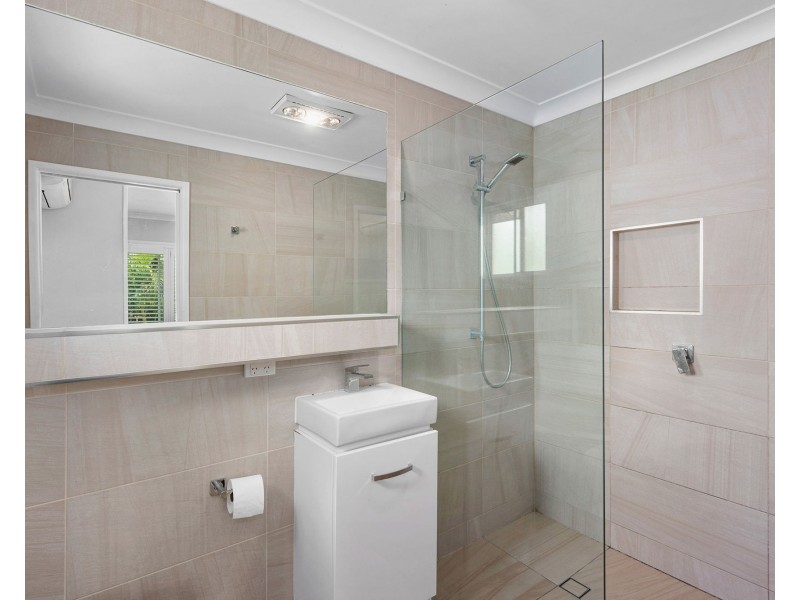 3 Wollombi Place, Holland Park QLD 4121