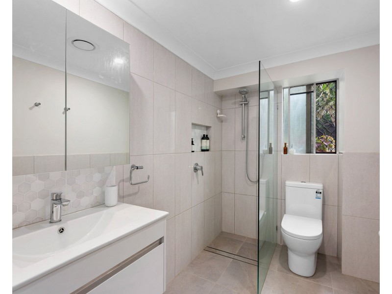 3 Wollombi Place, Holland Park QLD 4121