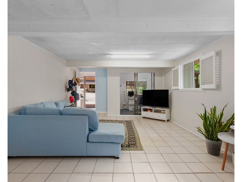 3 Wollombi Place, Holland Park QLD 4121