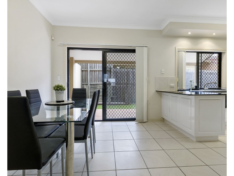 2/19 Daniells Street, Carina QLD 4152