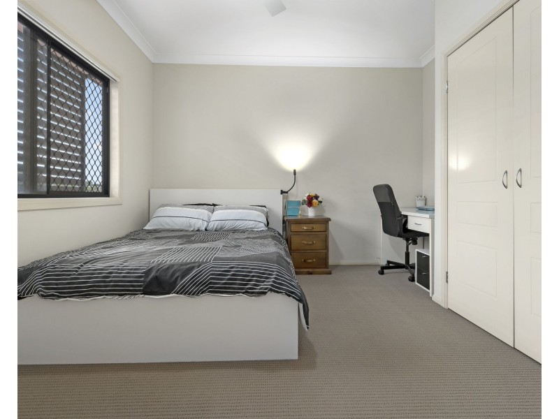 2/19 Daniells Street, Carina QLD 4152
