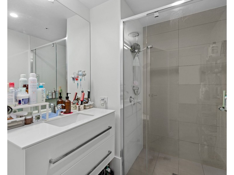 31207/300 Old Cleveland Road, Coorparoo QLD 4151