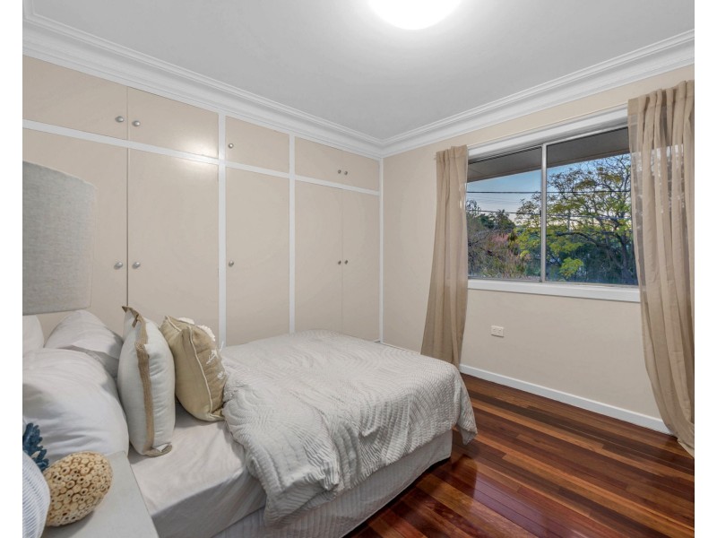 3 Hipwood Avenue, Coorparoo QLD 4151