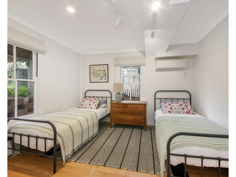 50 St Leonards Street, Coorparoo QLD 4151