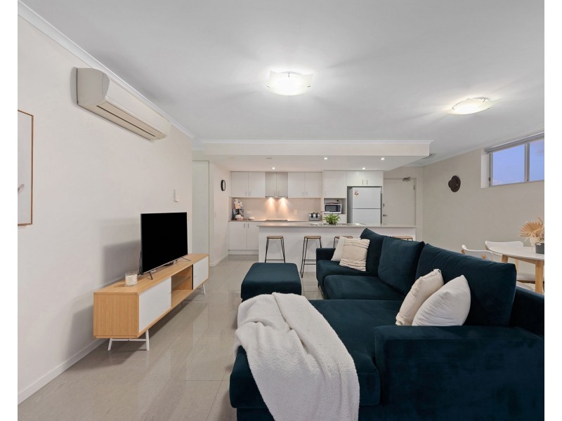 17/36 Kitchener Street, Coorparoo QLD 4151