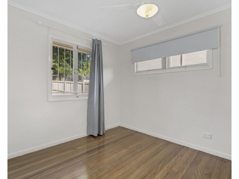 39 Pareena Crescent, Mansfield QLD 4122