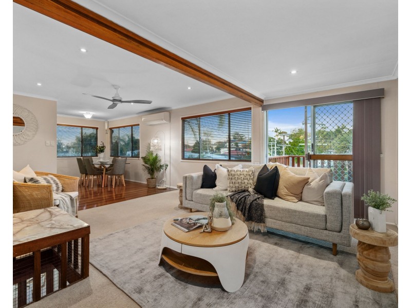 60 Pareena Crescent, Mansfield QLD 4122