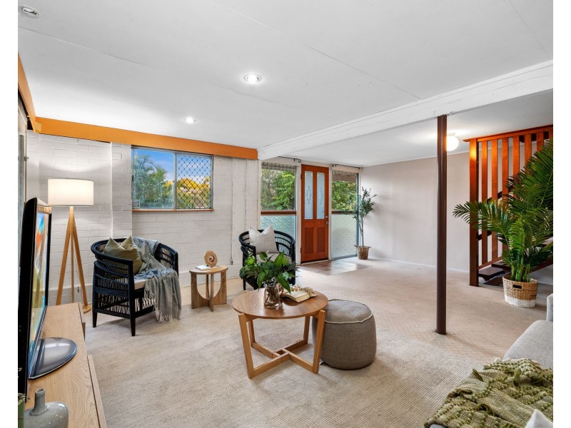 60 Pareena Crescent, Mansfield QLD 4122