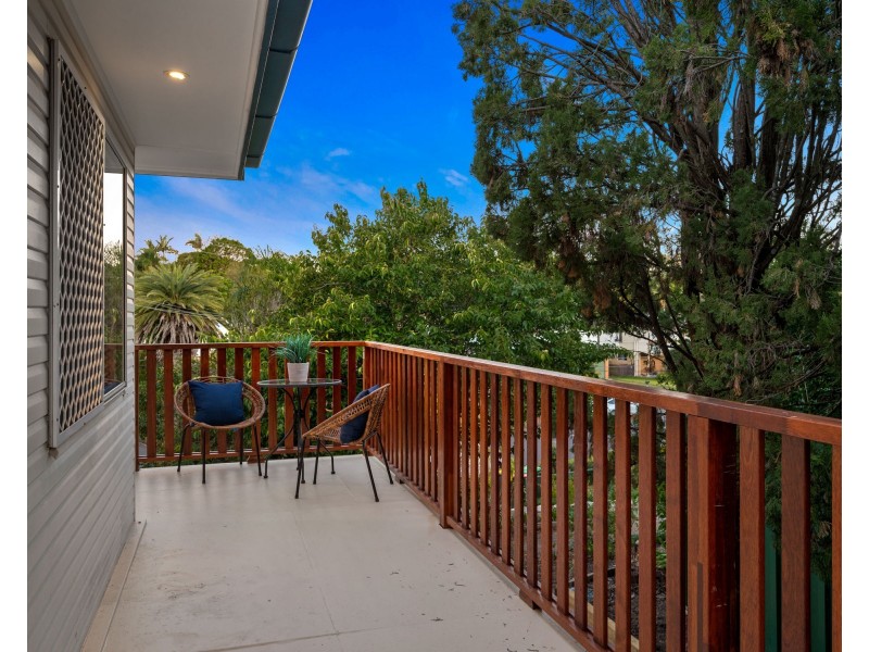 60 Pareena Crescent, Mansfield QLD 4122