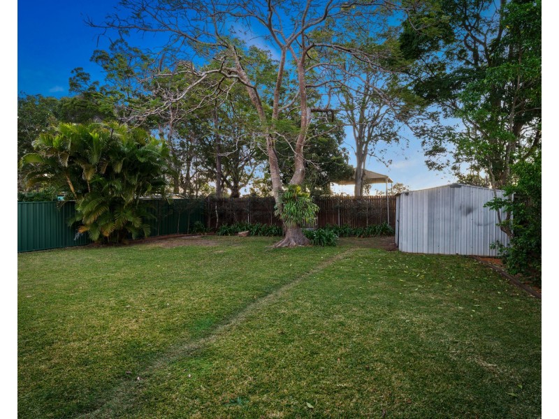 60 Pareena Crescent, Mansfield QLD 4122